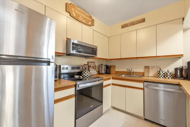 $199,000 | 1337 Broadway, Unit L20, Hewlett, NY 11557