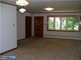 1450 Sell Road Pottstown, PA 19464 - Photo 2 of 12 Living Room