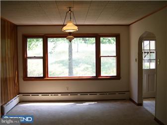 1450 Sell Road Pottstown, PA 19464 - Photo 4 of 12 Dining Room