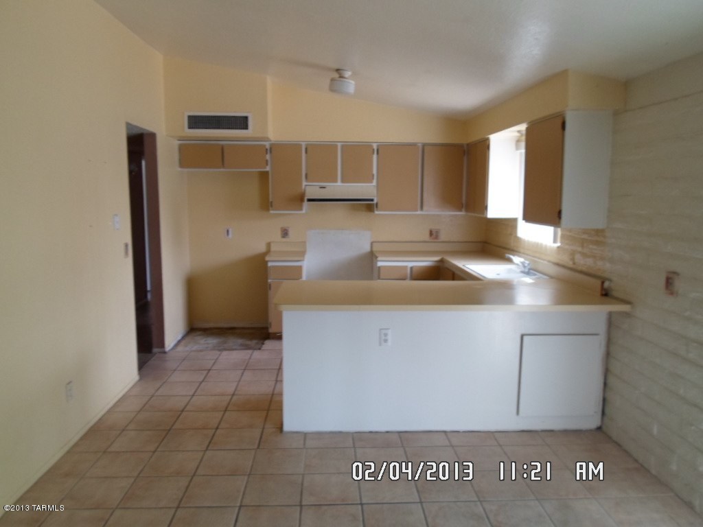 2471 Las Lomitas Road Tucson, AZ 85741 - Photo 4 of 16