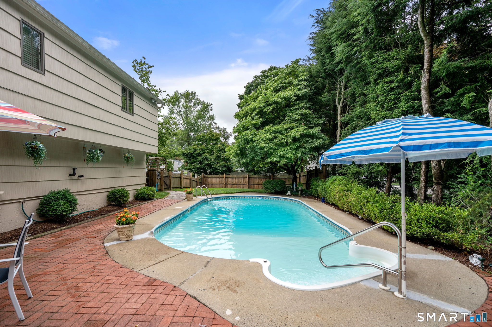 208 Sigwin Drive Fairfield, CT 06824 - Photo 35 of 40 Gallery Image 35