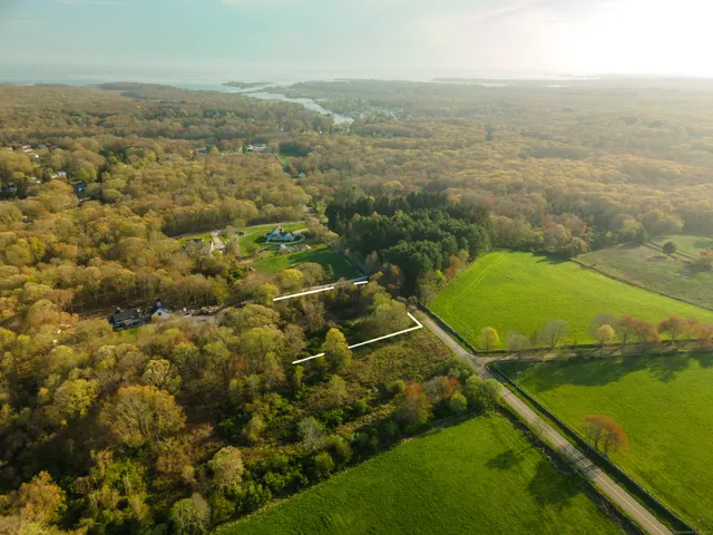 $324,900 | 106 South Anguilla Road, Stonington, CT 06379