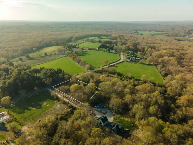 $324,900 | 106 South Anguilla Road, Stonington, CT 06379