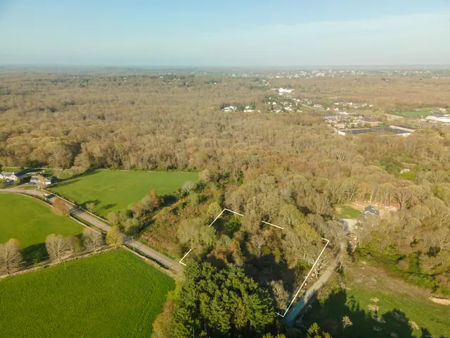 $324,900 | 106 South Anguilla Road, Stonington, CT 06379