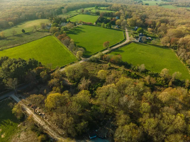 $324,900 | 106 South Anguilla Road, Stonington, CT 06379