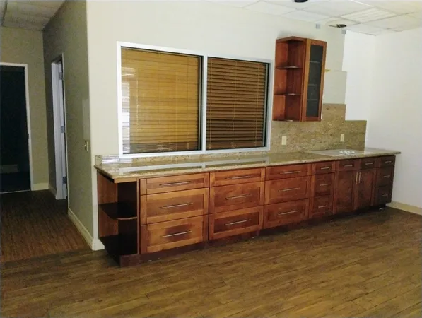 $2,500 | 9788 Clarewood Drive, Unit 105, Houston, TX 77036