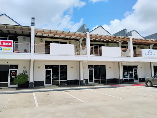 $2,500 | 9788 Clarewood Drive, Unit 105, Houston, TX 77036