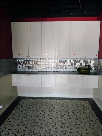 $2,500 | 9788 Clarewood Drive, Unit 105, Houston, TX 77036