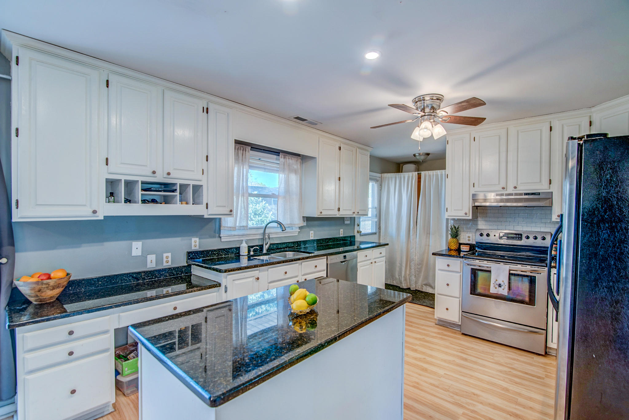 1049 Valley Road Charleston, SC 29412 - Photo 7 of 29 1049 Valley-18