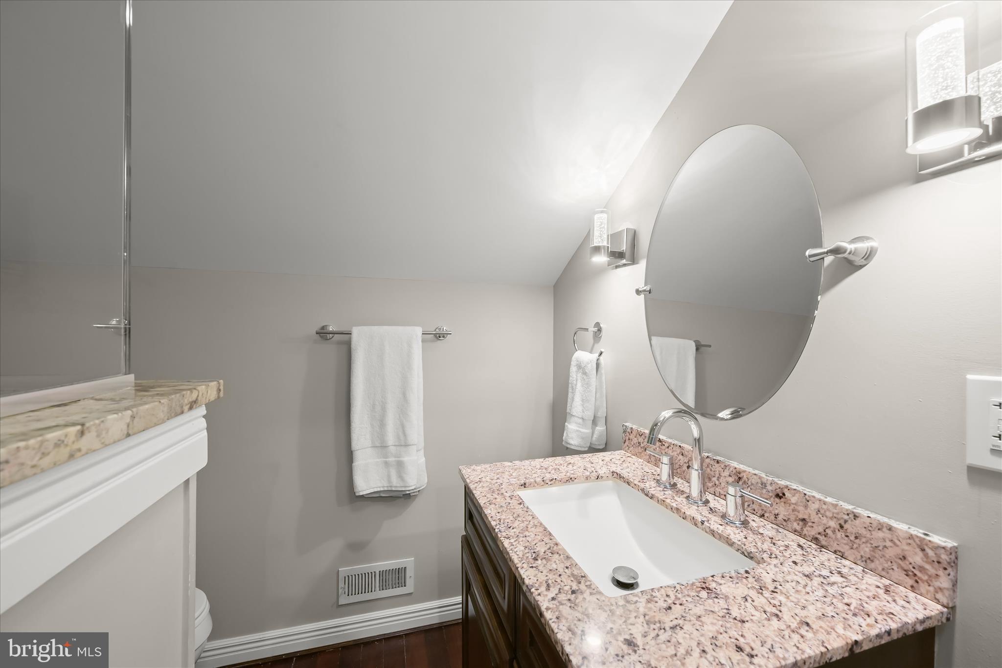 1470 Log Inn Road Annapolis, MD 21409 - Photo 21 of 40 Upper Level Full Bath