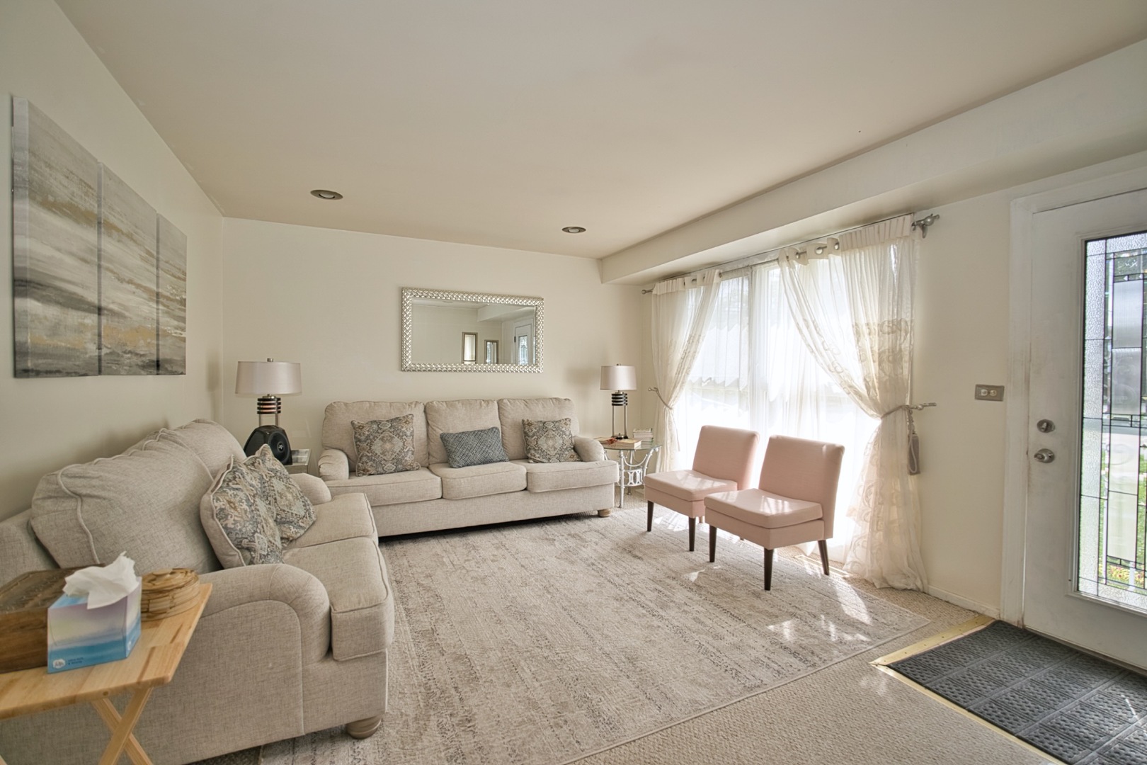 6948 Beckwith Road Morton Grove, IL 60053 - Photo 4 of 33 Gallery Image 4