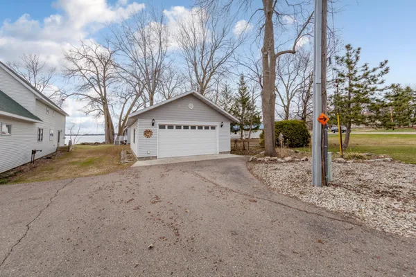 $499,900 | 945 North Reed Street, Waterville, MN 56096