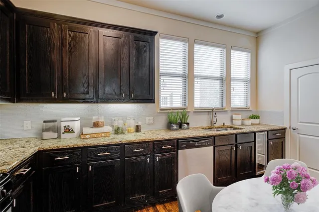 $3,495 | 4323 Dickason Avenue, Unit 14, Dallas, TX 75219