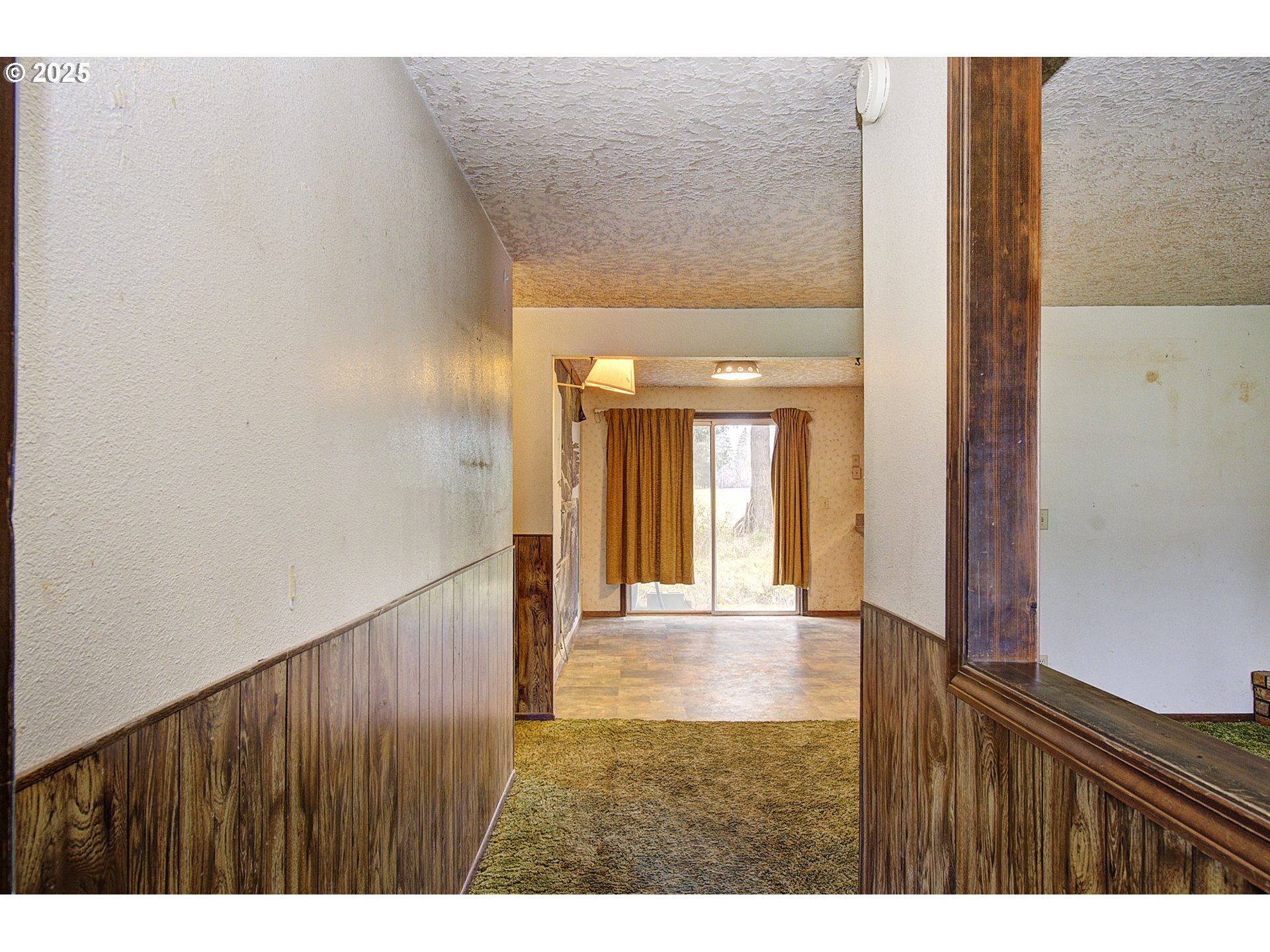 19409 Northeast Mattson Road Brush Prairie, WA 98606 - Photo 11 of 44 a view of an entryway