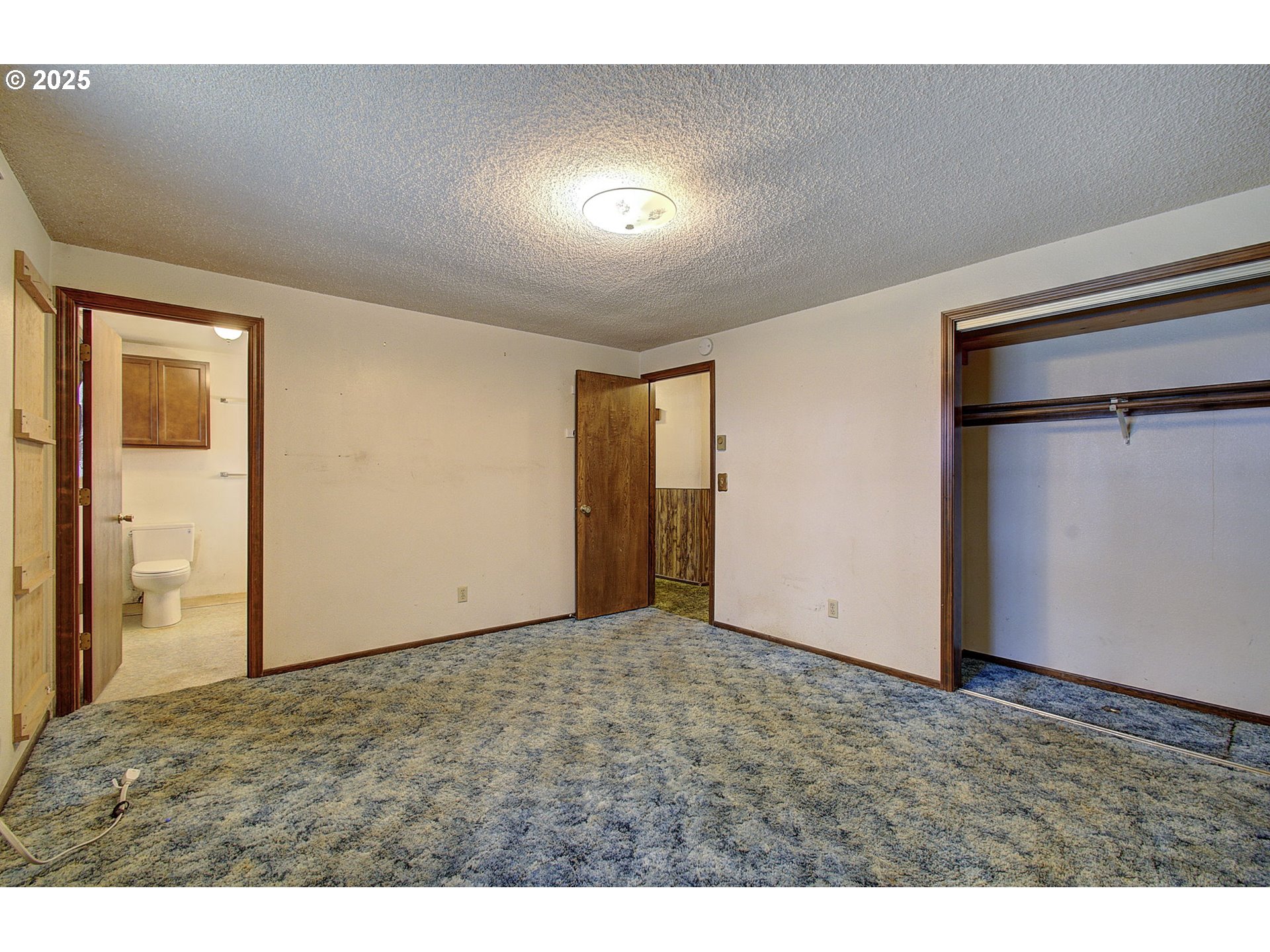 19409 Northeast Mattson Road Brush Prairie, WA 98606 - Photo 14 of 44 a view of an empty room and window