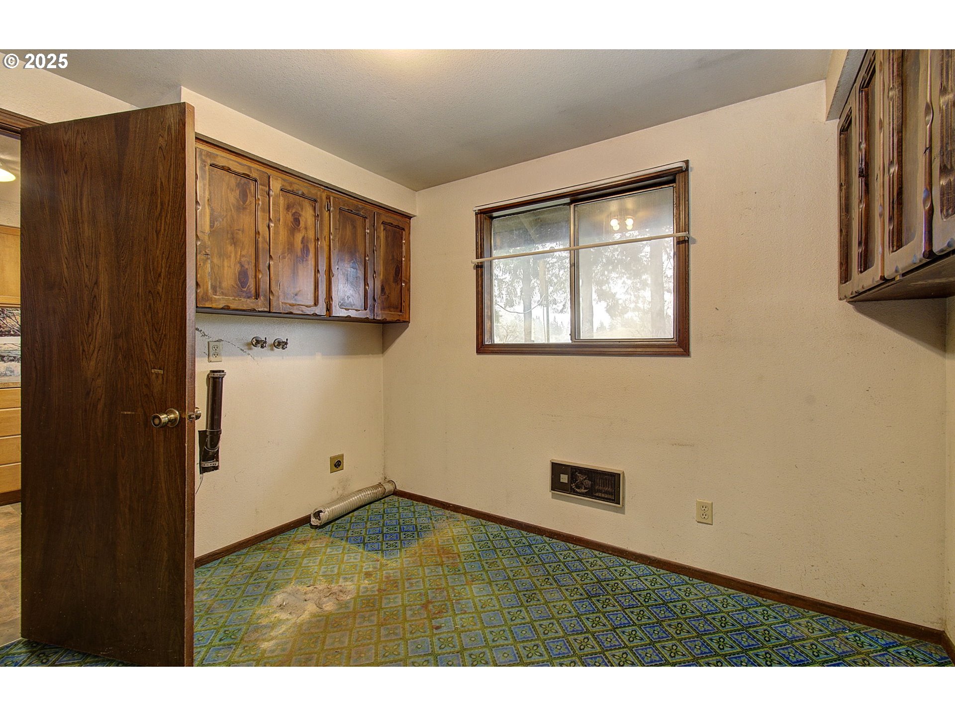 19409 Northeast Mattson Road Brush Prairie, WA 98606 - Photo 23 of 44 a view of an empty room with a window