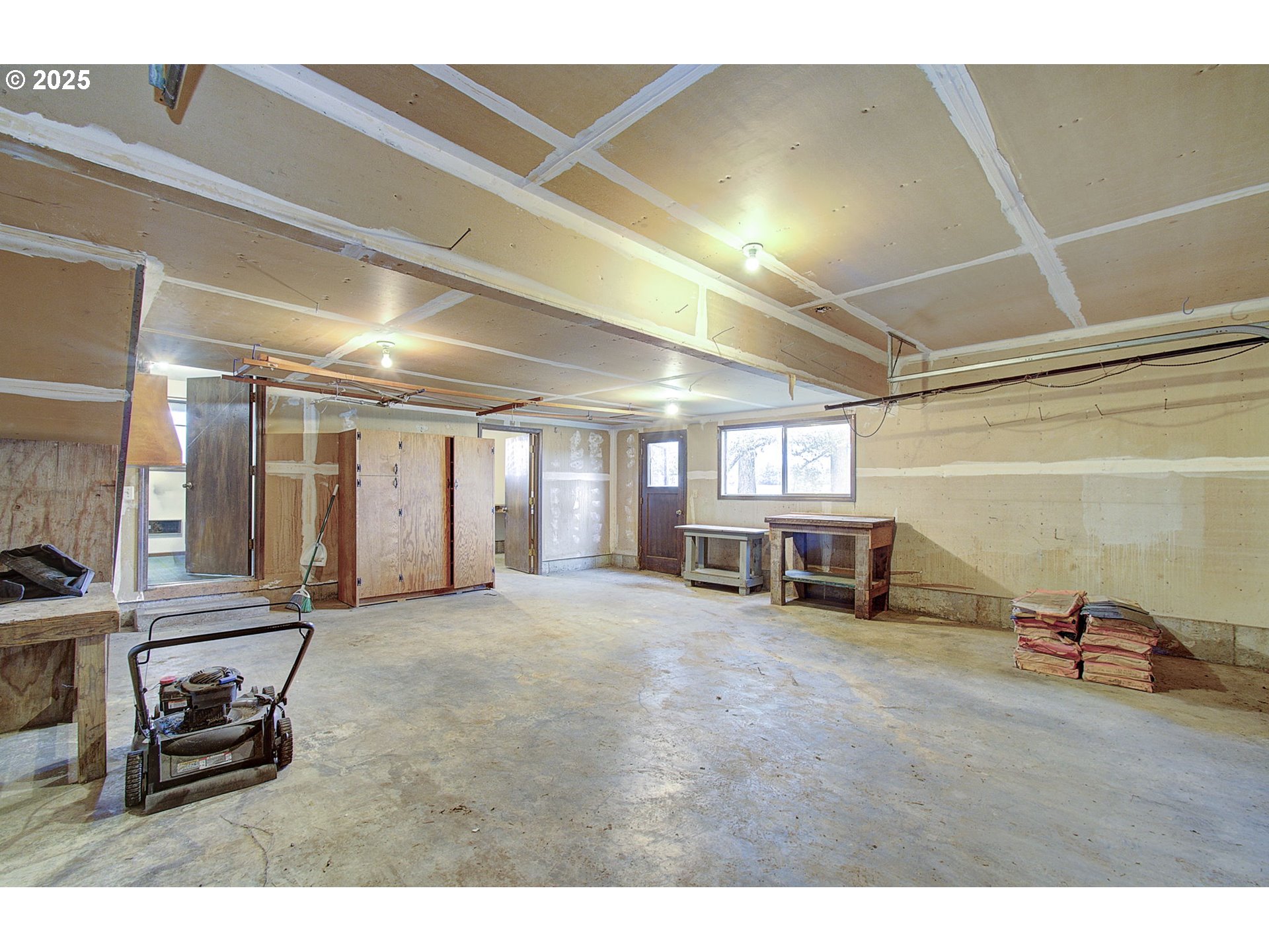 19409 Northeast Mattson Road Brush Prairie, WA 98606 - Photo 26 of 44 a view of a room with gym equipment