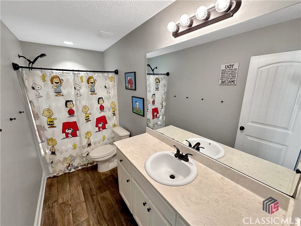 87 Evergreen Ridge Court Statham, GA 30666 - Photo 20 of 36 Full Bathroom