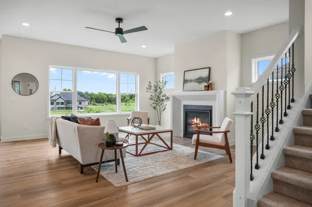 $715,000 | 826 Capitol Drive, Dane, WI 53529