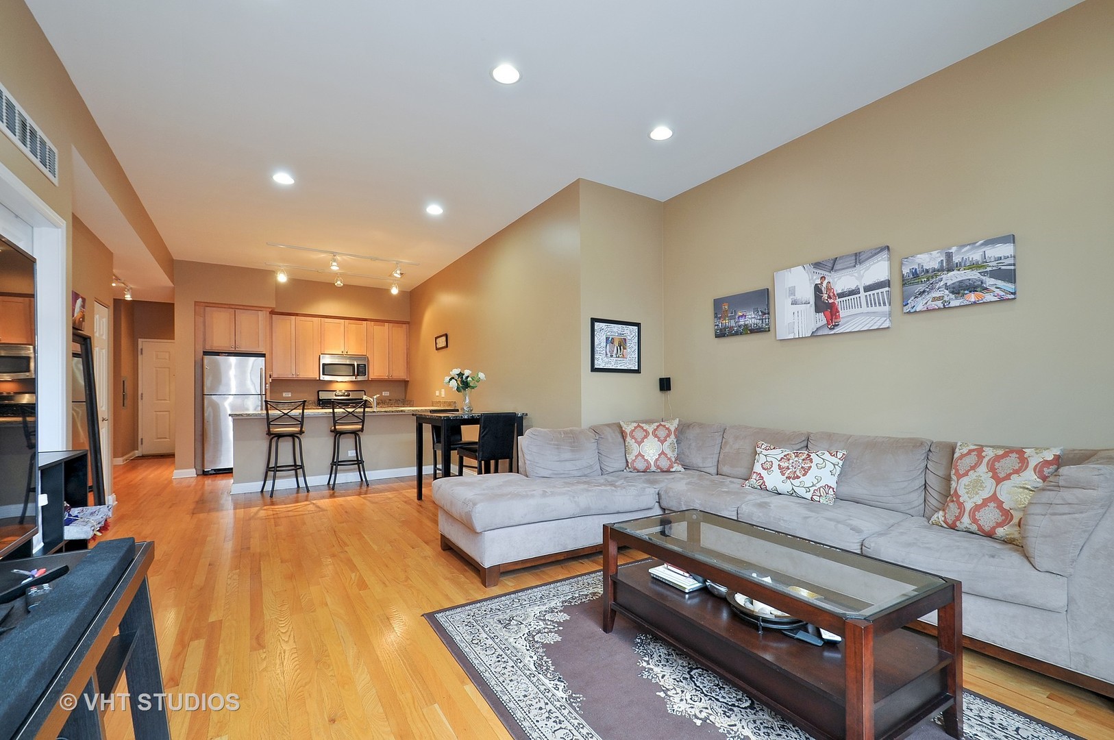 2035 South Indiana Avenue, Unit 504 Chicago, IL 60616 - Photo 7 of 10