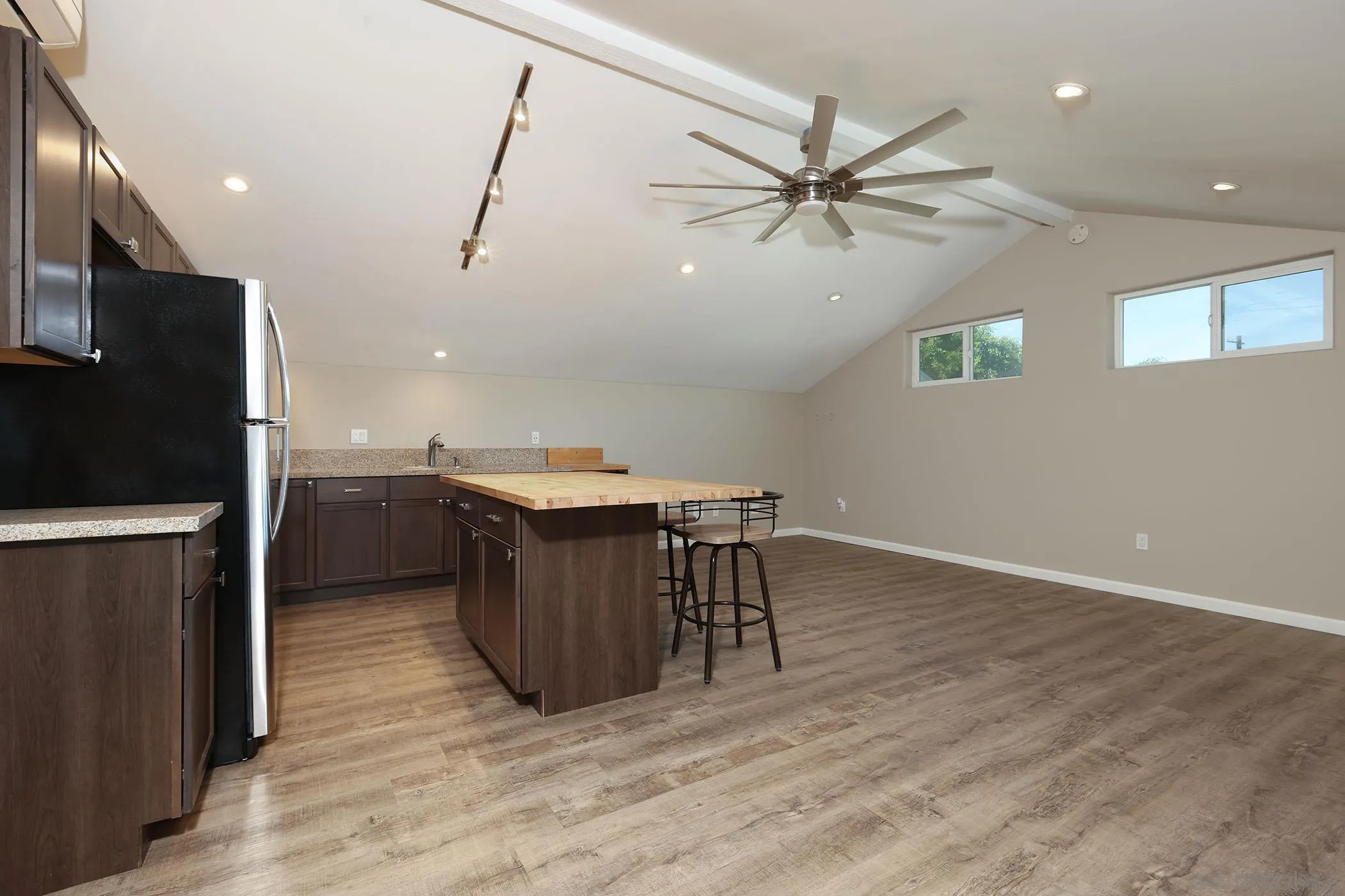 1687 Gecko Rd Vista Vista, CA 92083 - Photo 25 of 29