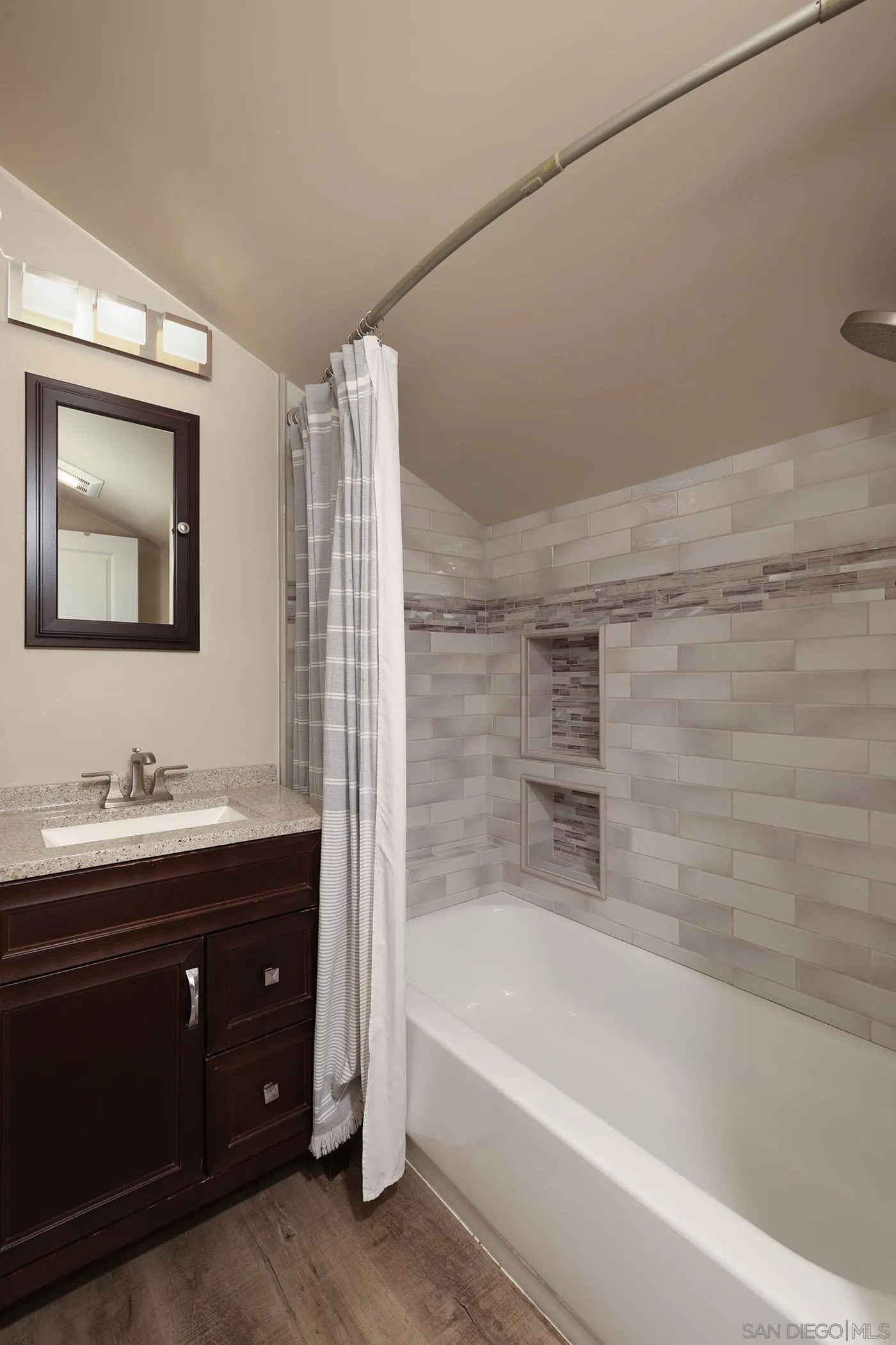 1687 Gecko Rd Vista Vista, CA 92083 - Photo 29 of 29