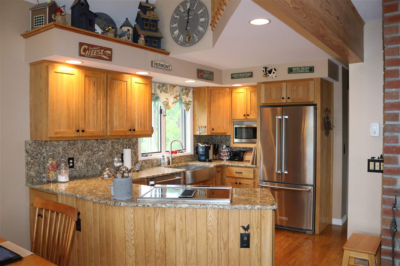 347 Middle Road Bridport, VT 05734 - Photo 4 of 32