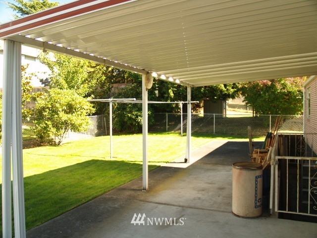 712 North 88th Street Seattle, WA 98103 - Photo 14 of 15