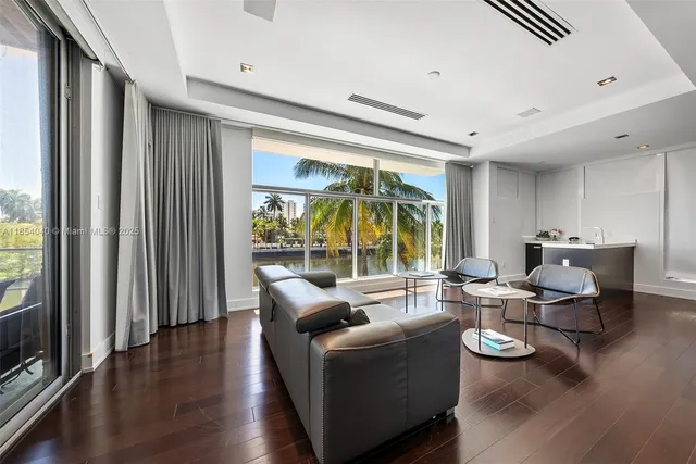 a picture of a city view