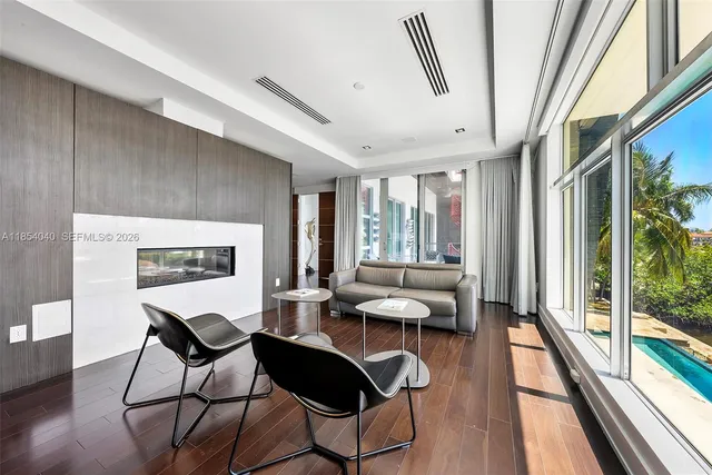 $9,475,000 | 300 Royal Plaza Drive, Fort Lauderdale, FL 33301