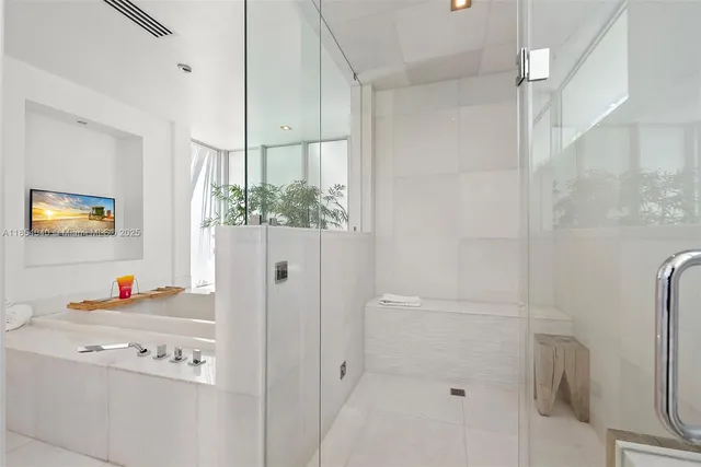 $9,475,000 | 300 Royal Plaza Drive, Fort Lauderdale, FL 33301