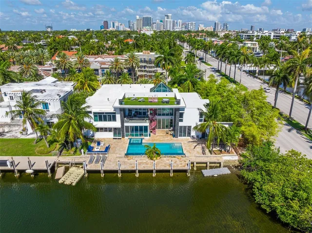 $9,475,000 | 300 Royal Plaza Drive, Fort Lauderdale, FL 33301