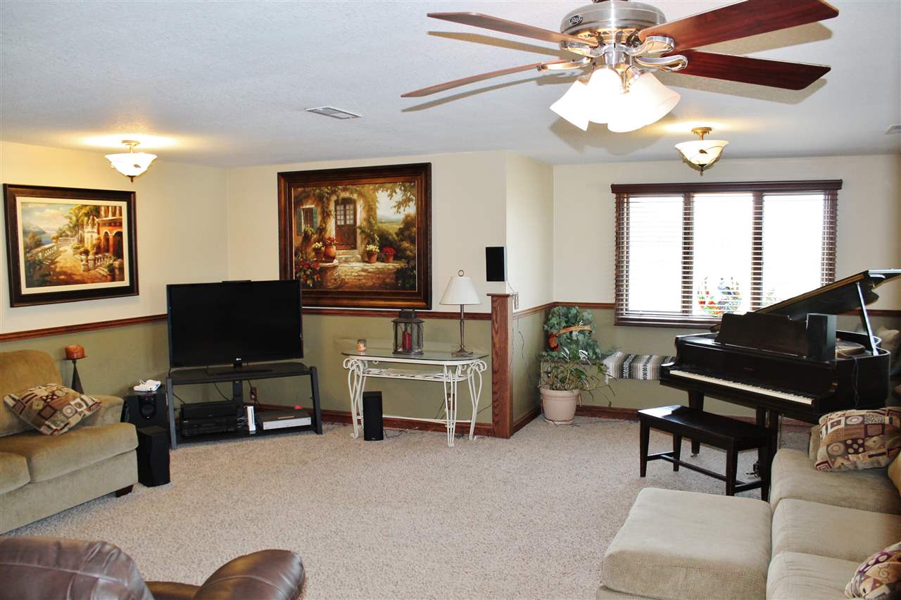 6122 Franke Road Fort Wayne, IN 46816 - Photo 9 of 30