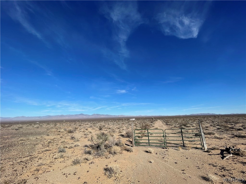 21688 South Lone Ranger Road Yucca, AZ 86438 - Photo 2 of 15 Gallery Image 2