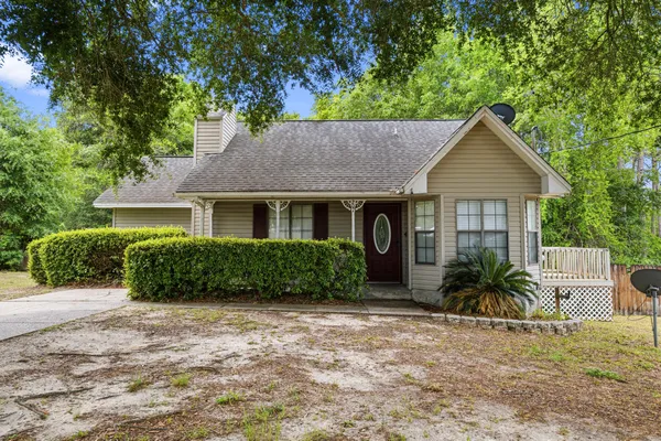 $200,000 | 207 Pinoak Court, Crestview, FL 32539