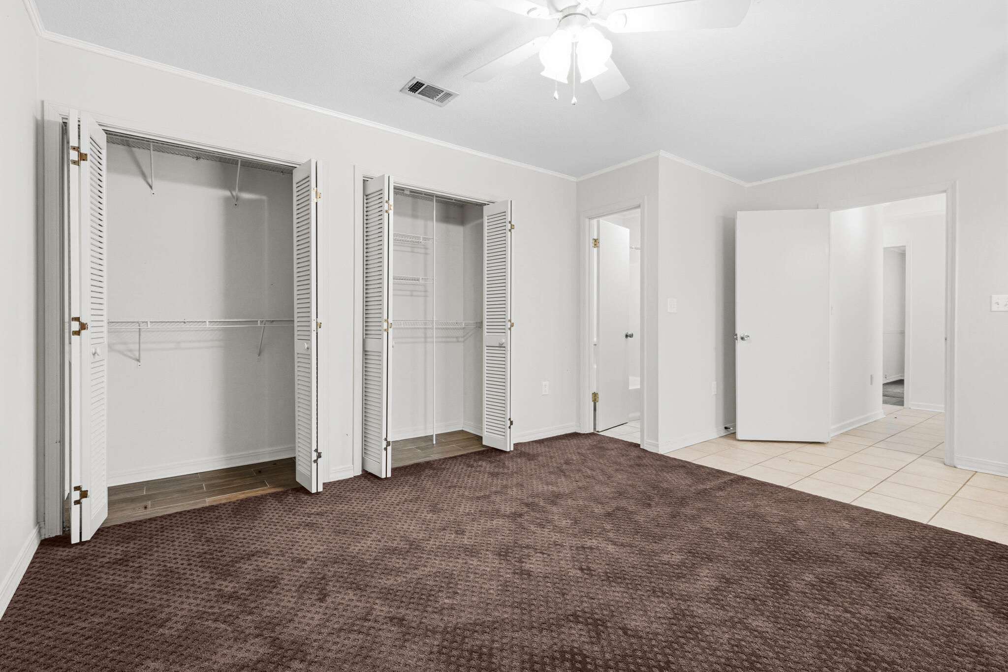 207 Pinoak Court Crestview, FL 32539 - Photo 17 of 33 an empty room with a bathroom