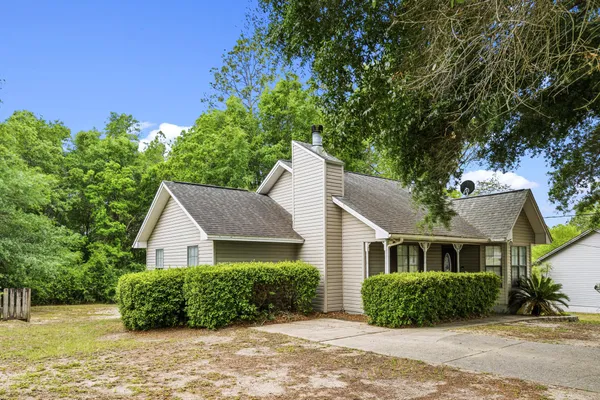 $200,000 | 207 Pinoak Court, Crestview, FL 32539