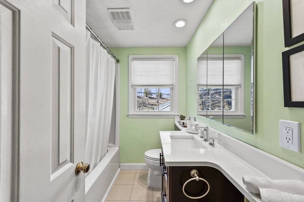 86 Hathaway Circle Arlington, MA 02476 - Photo 19 of 40