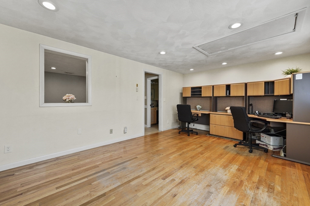 86 Hathaway Circle Arlington, MA 02476 - Photo 27 of 40