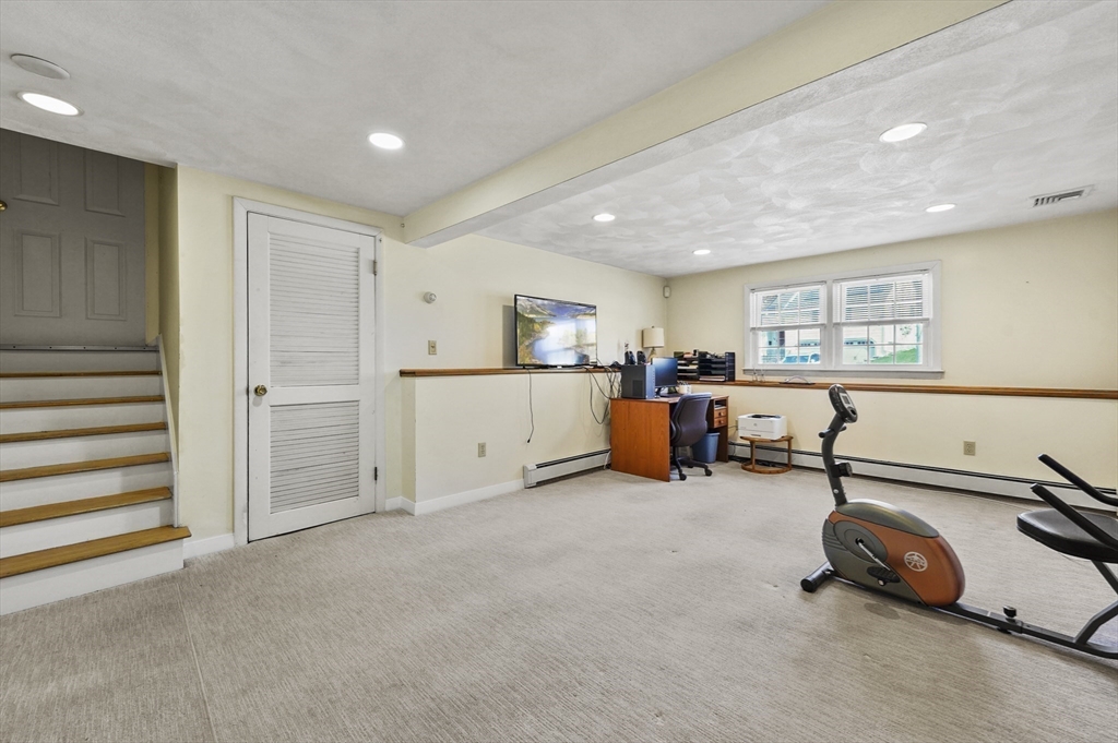 86 Hathaway Circle Arlington, MA 02476 - Photo 29 of 40