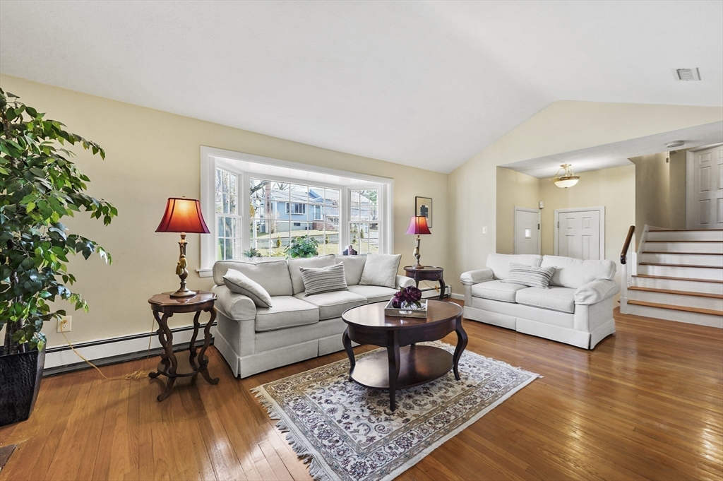 86 Hathaway Circle Arlington, MA 02476 - Photo 4 of 40