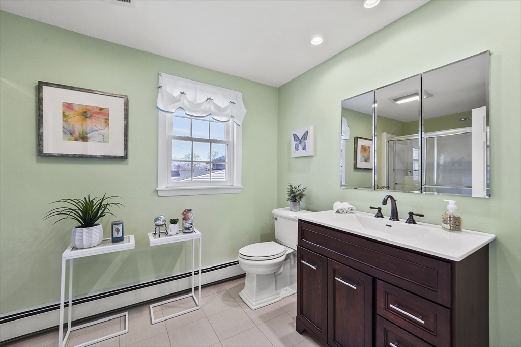 86 Hathaway Circle Arlington, MA 02476 - Photo 7 of 40