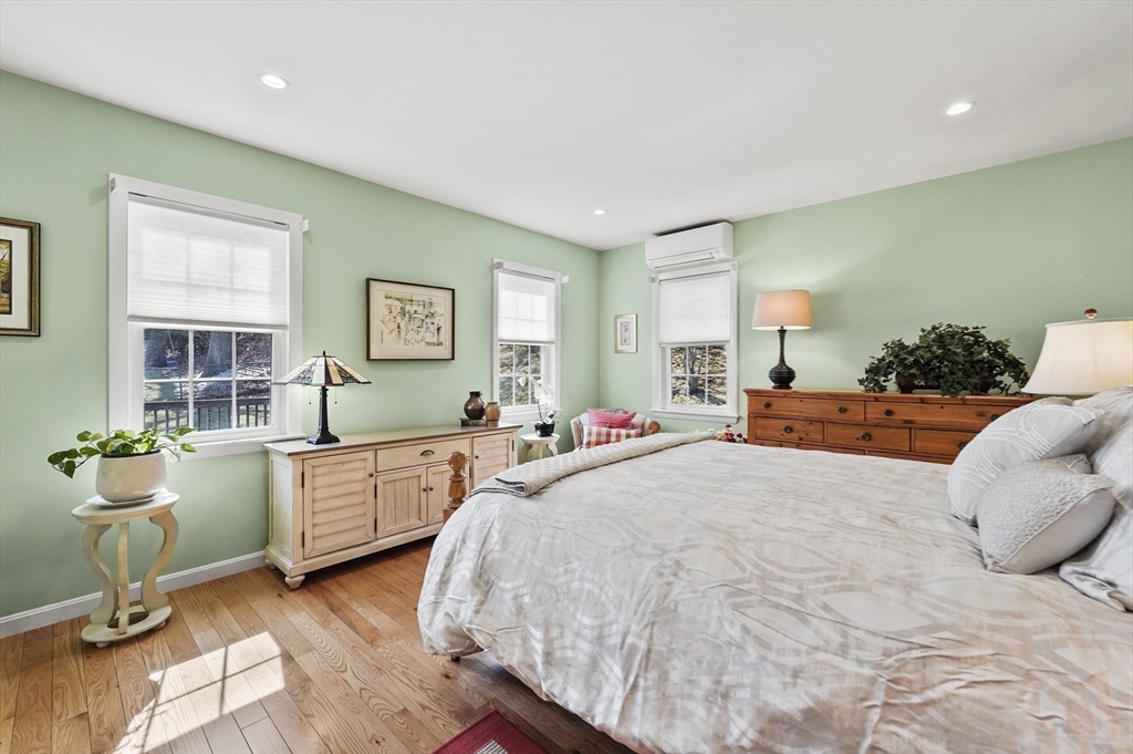 86 Hathaway Circle Arlington, MA 02476 - Photo 9 of 40