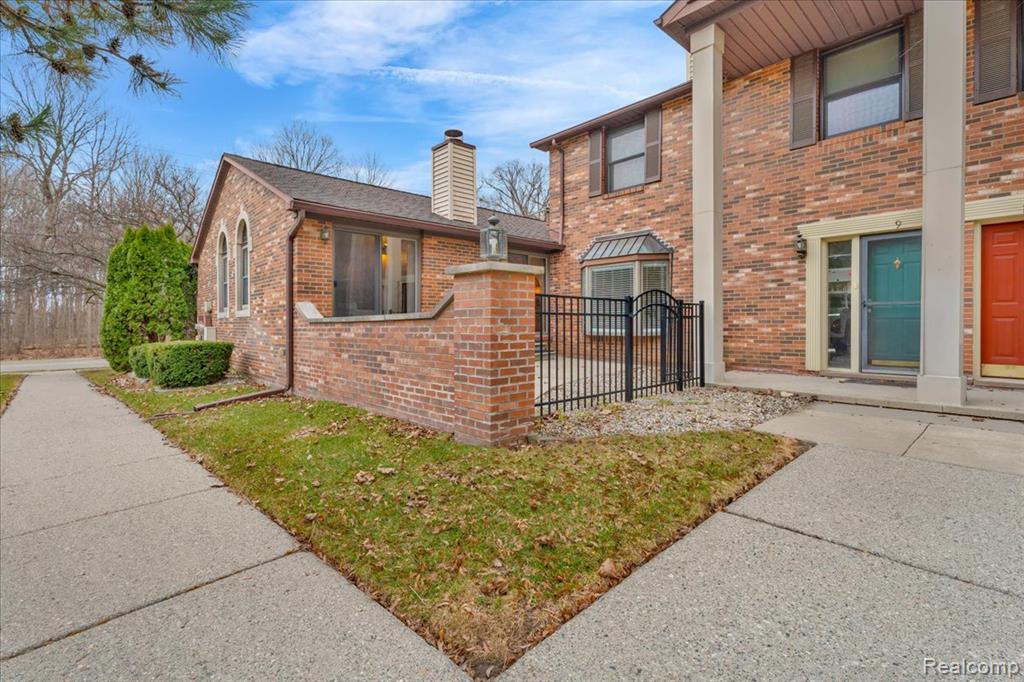 955 Woodlane Drive, Unit 9 Rochester Hills, MI 48307 - Photo 30 of 41