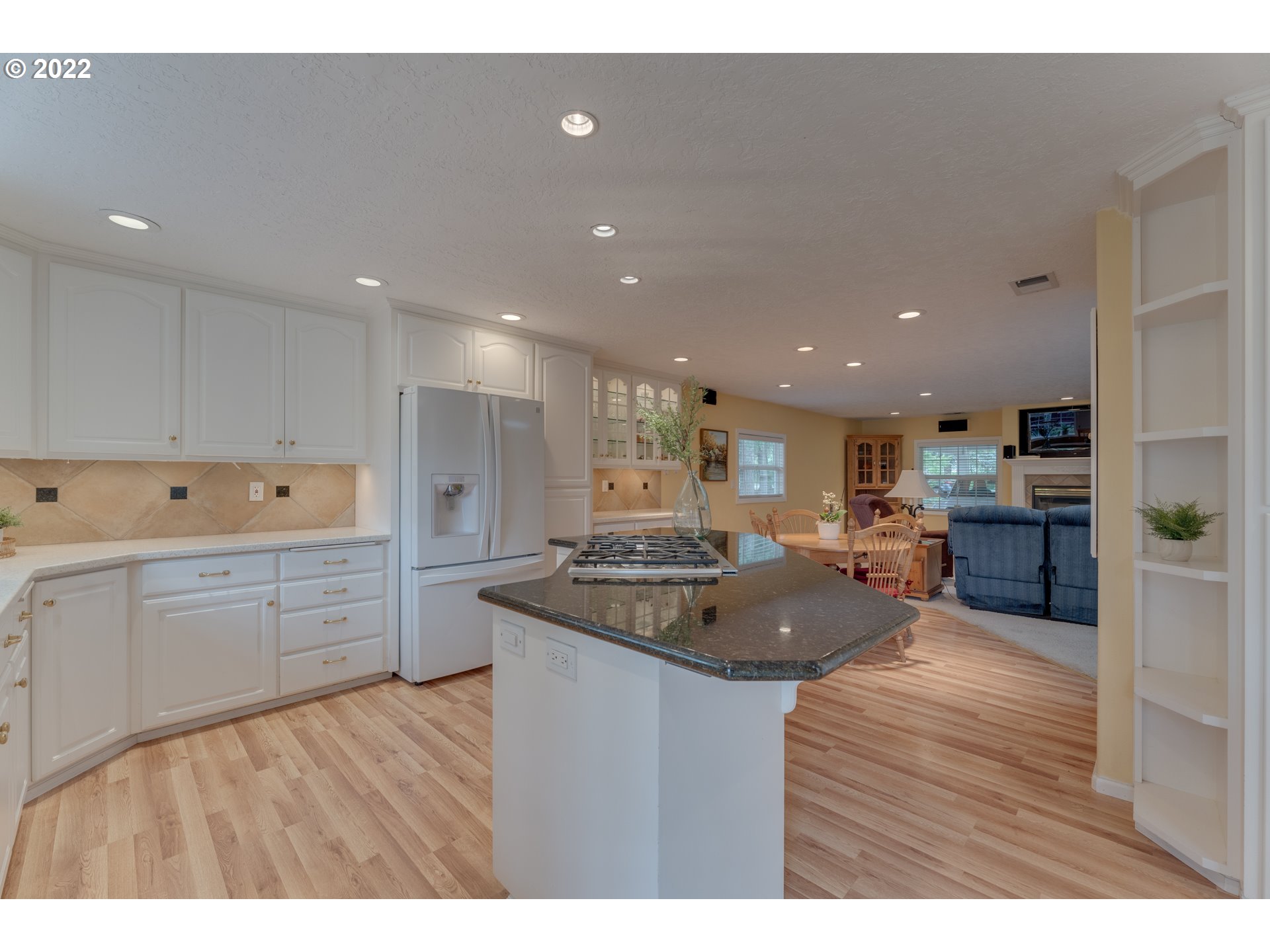 16340 South Henrici Road Oregon City, OR 97045 - Photo 8 of 28 Gallery Image 8