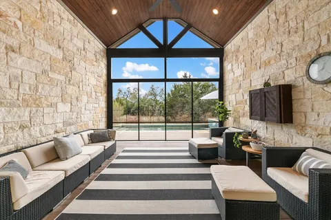 $1,285,000 | 6416 Trissino Drive, Austin, TX 78739