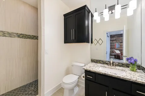 $1,285,000 | 6416 Trissino Drive, Austin, TX 78739