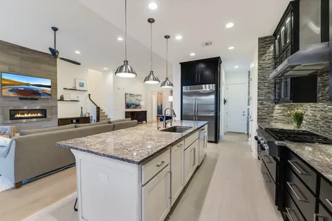 $1,285,000 | 6416 Trissino Drive, Austin, TX 78739