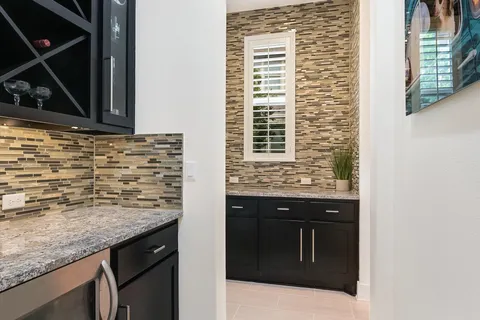 $1,285,000 | 6416 Trissino Drive, Austin, TX 78739