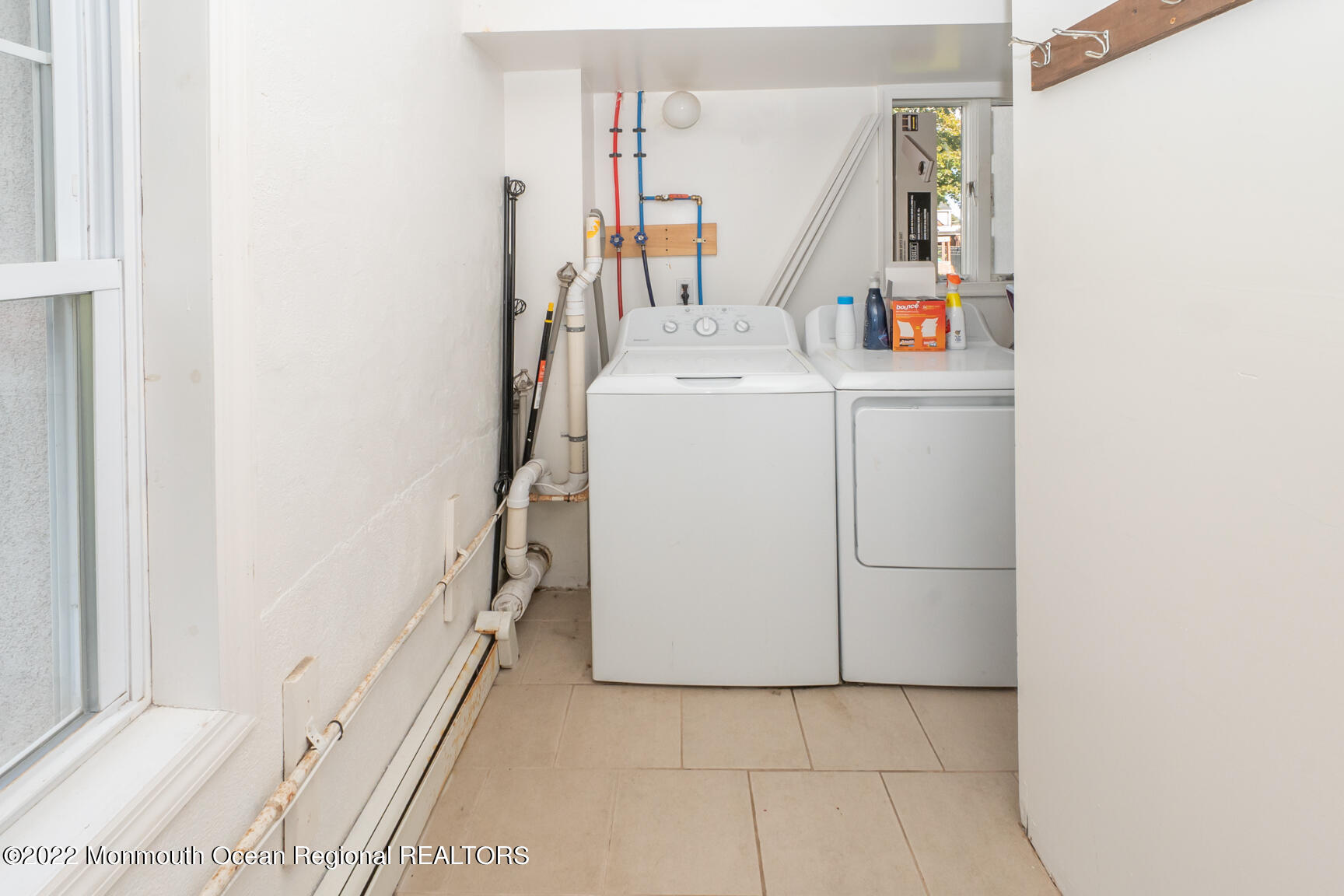 965 Leonardville Road Atlantic Highlands, NJ 07716 - Photo 16 of 29 a utility room with dryer and washer